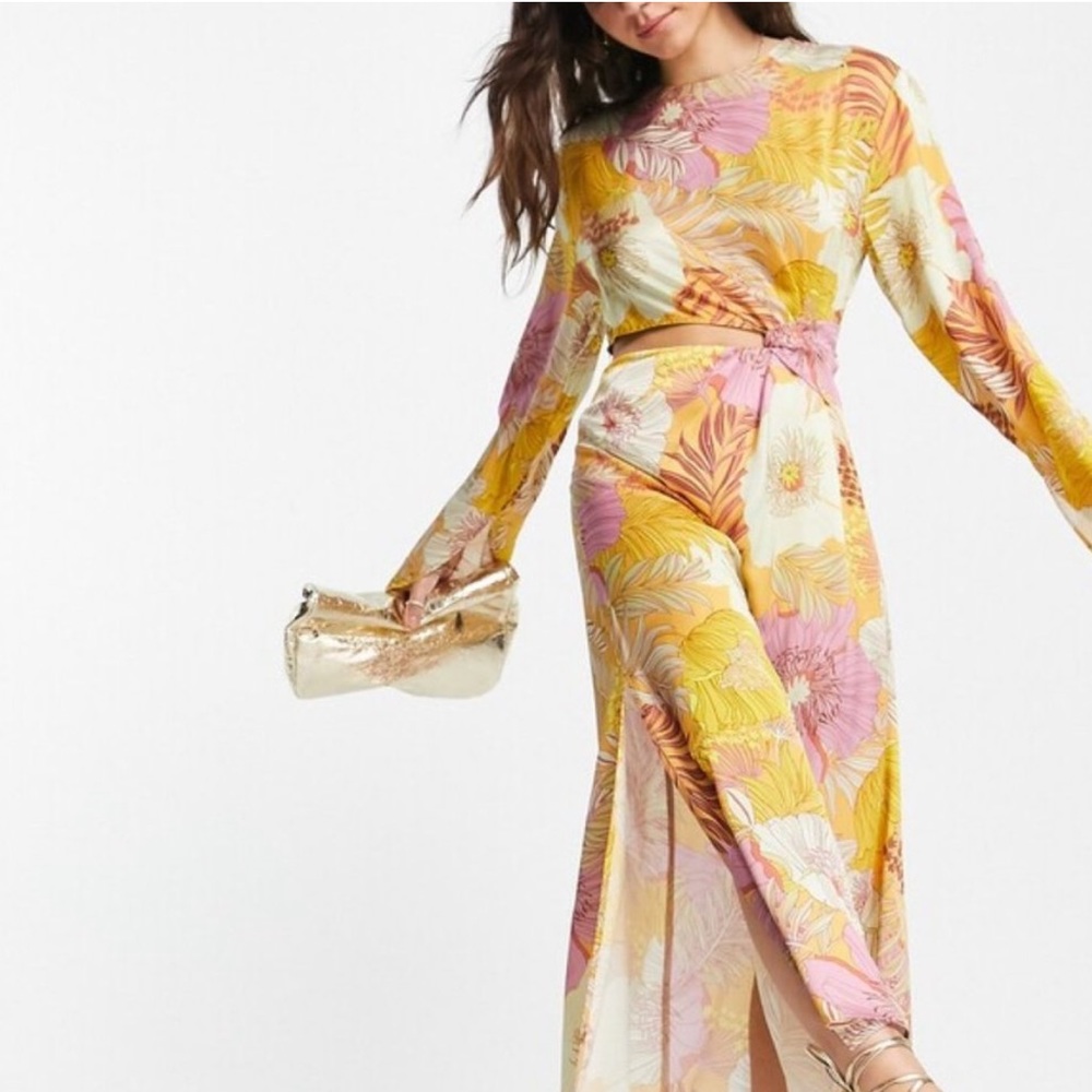 *LIKE NEW* Topshop Asymmetric Long Sleeve MIDI Dress